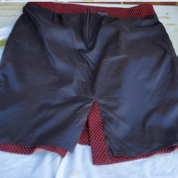 Red  wool blend textured slit skirt 14 - Picture 6 of 10